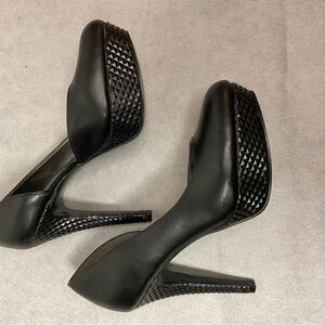 NEW Black Leather Platform High Heel Pump- Size 7